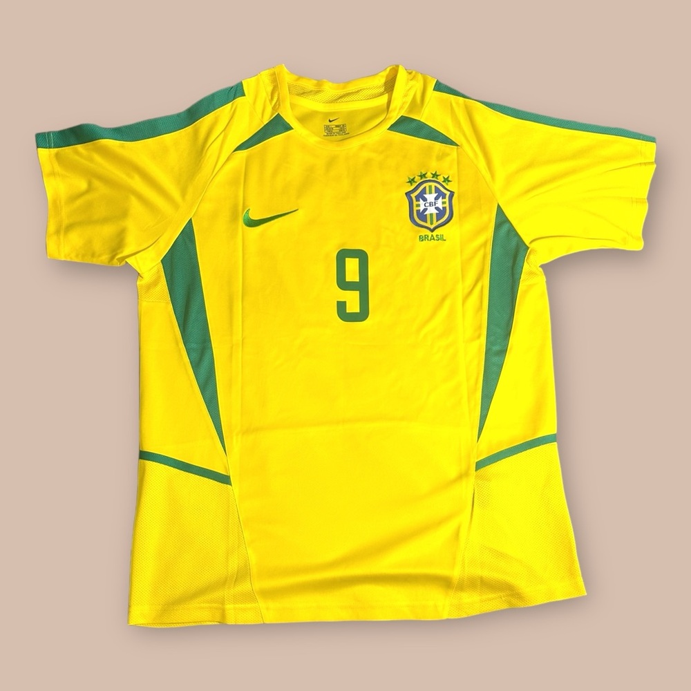 2002 world cup Brazil home kit. Ronaldo R9 soccer football jersey. 
Brand new